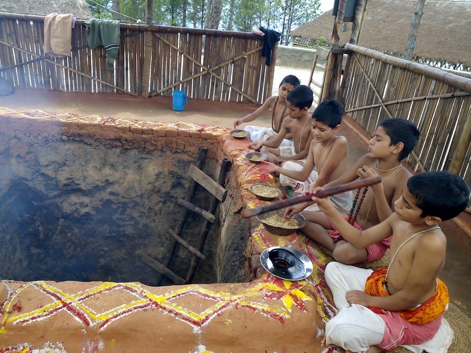 श्री १८ पुराण यज्ञ कार्यक्रम
